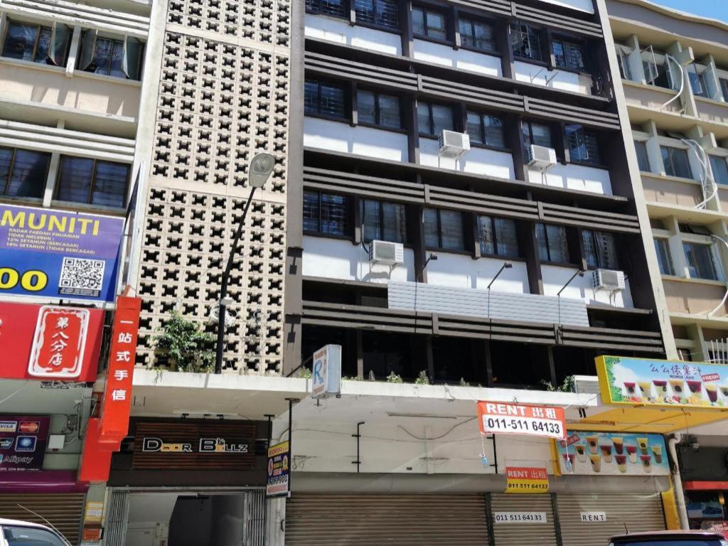 Oyo 89398 Doorbellz Hotel Kota Kinabalu Luaran gambar