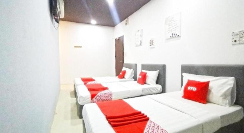 Oyo 89398 Doorbellz Hotel Kota Kinabalu Luaran gambar