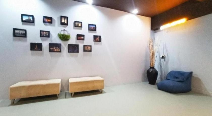 Oyo 89398 Doorbellz Hotel Kota Kinabalu Luaran gambar