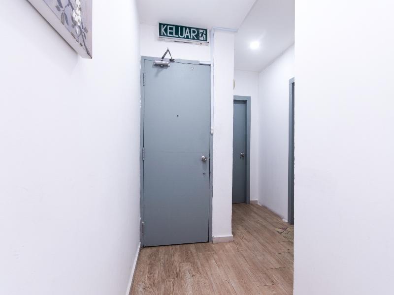 Oyo 89398 Doorbellz Hotel Kota Kinabalu Luaran gambar